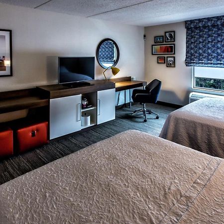 Hampton Inn & Suites Staten Island Ню Йорк Екстериор снимка