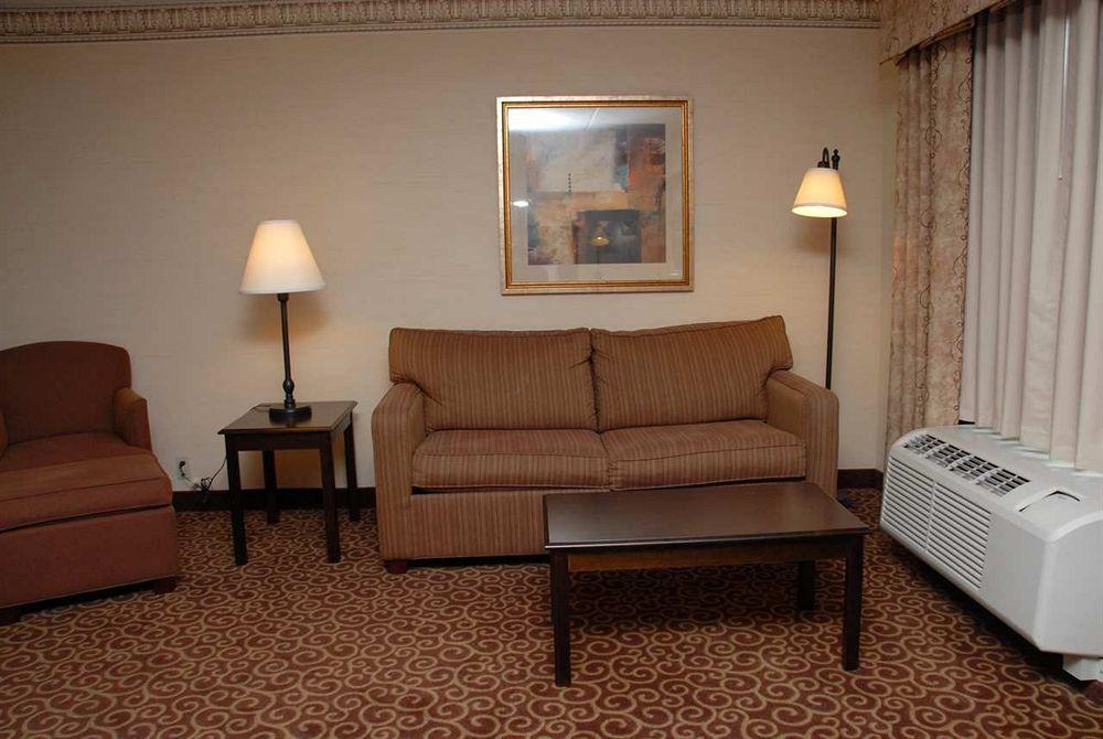 Hampton Inn & Suites Staten Island Ню Йорк Стая снимка