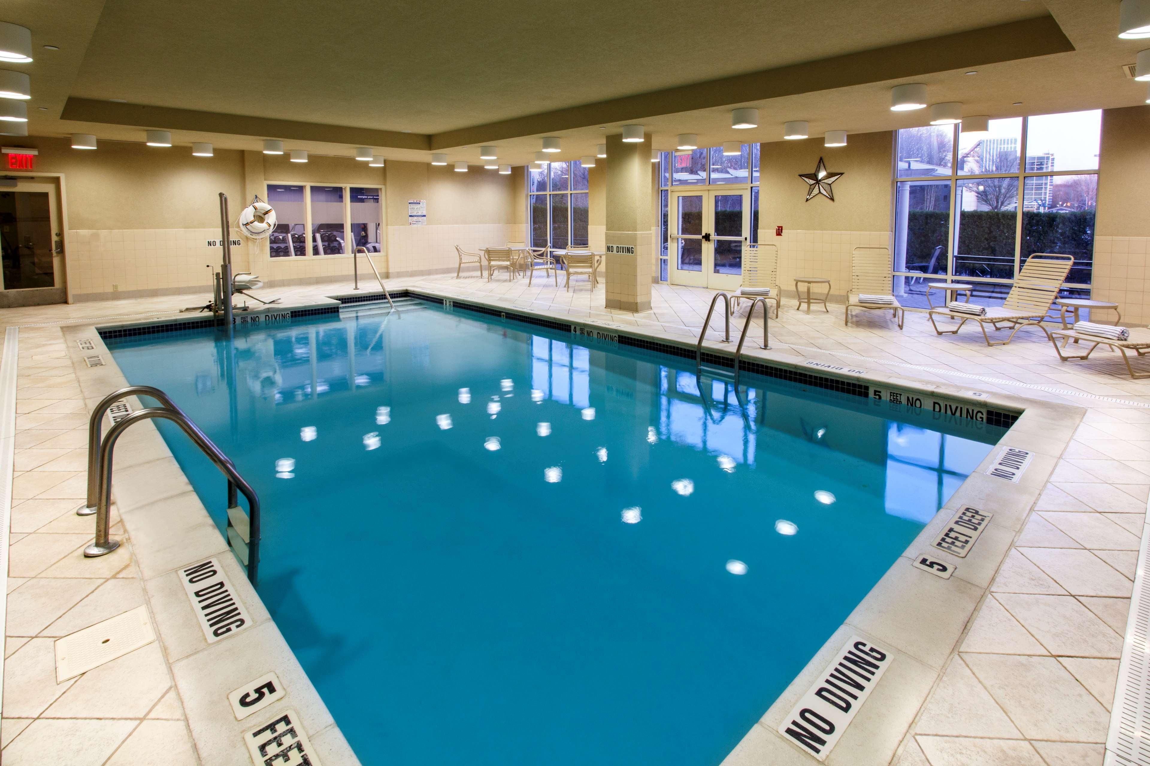 Hampton Inn & Suites Staten Island Ню Йорк Екстериор снимка