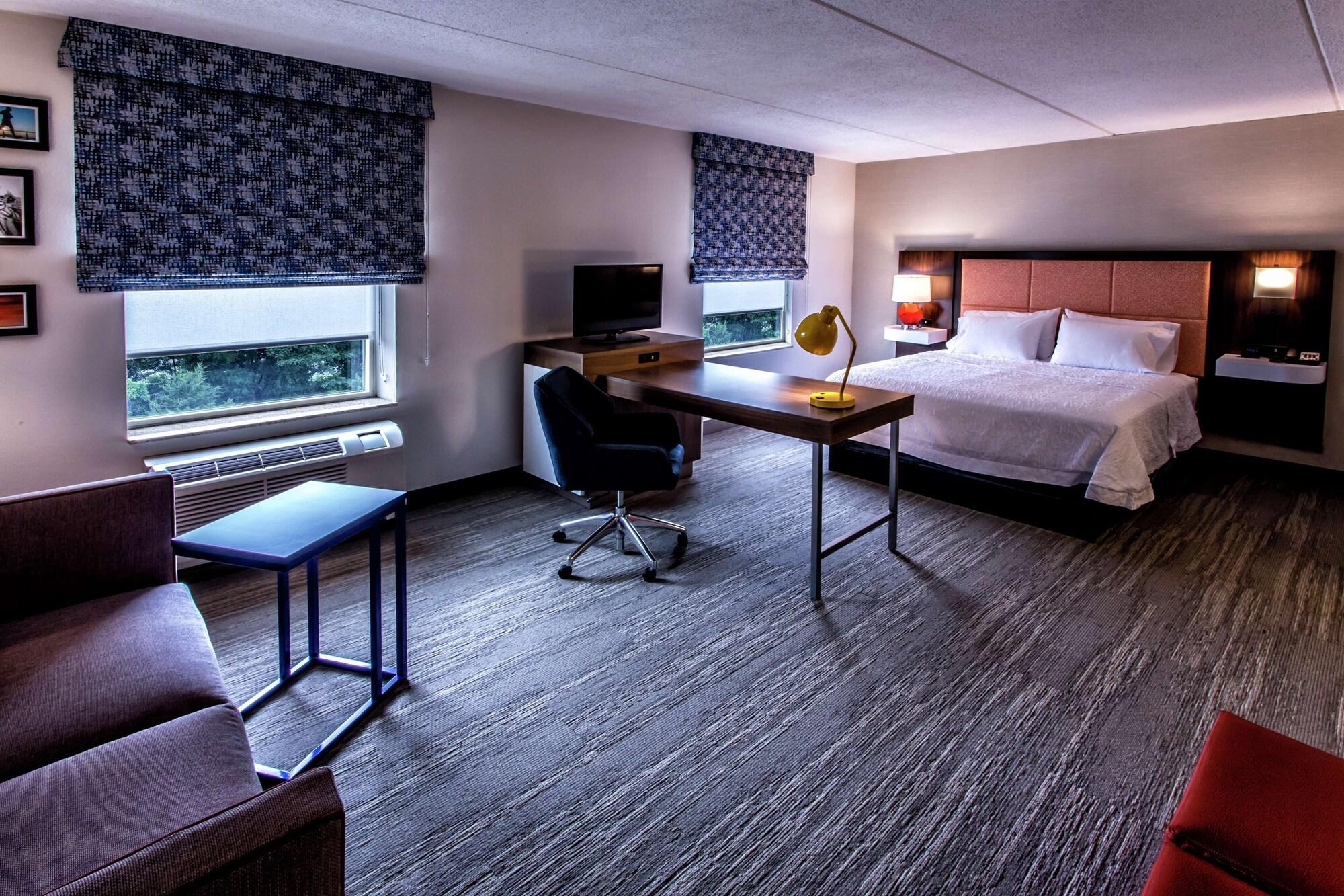 Hampton Inn & Suites Staten Island Ню Йорк Екстериор снимка